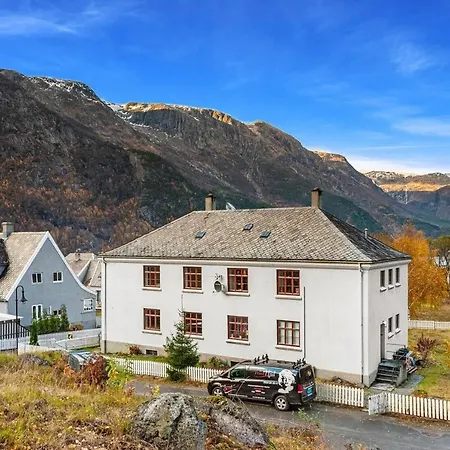 Trolltunga Fjord Living * Tyssedal