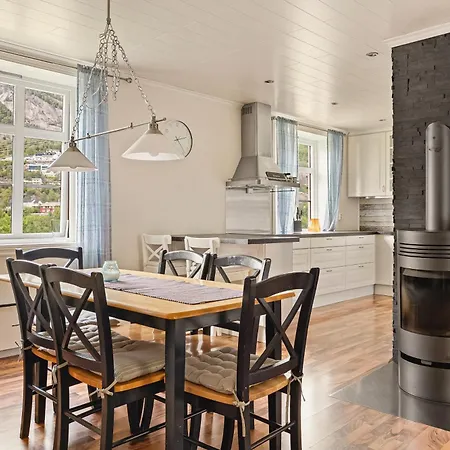 Trolltunga Fjord Living Apartment *